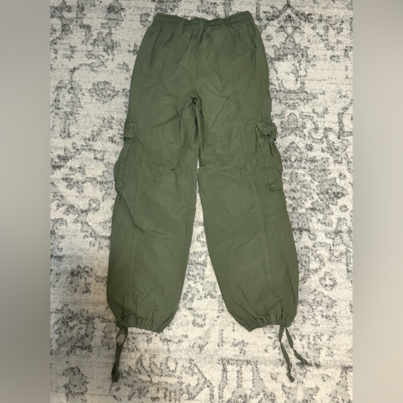 Aerie Olive Cargo Pants - Picture 3 of 5